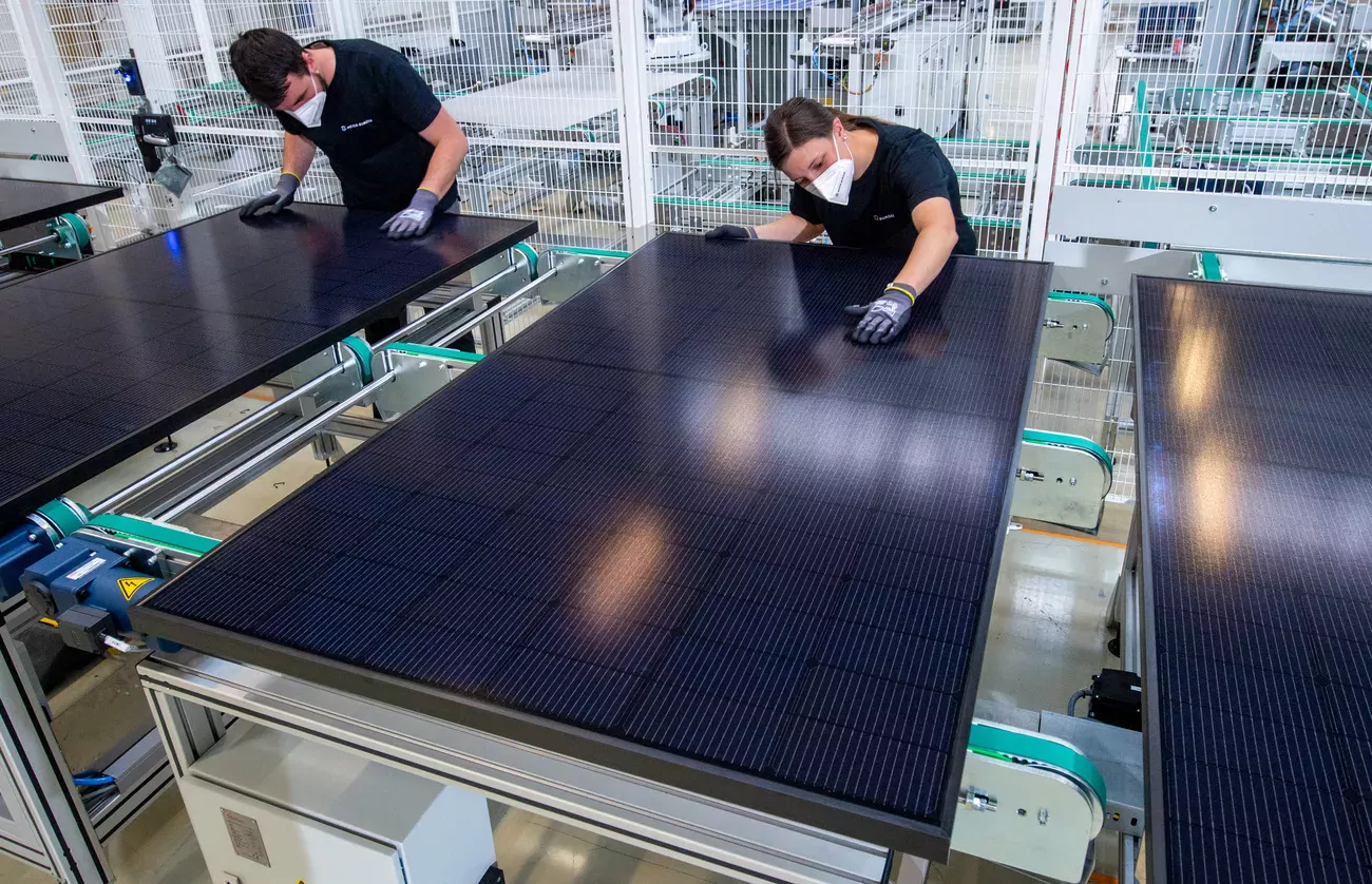 Meyer Burger a réduit ses prévisions de production de 1,1 gigawatt à 0,8 gigawatt, ce qui sera vu de manière négative par les investisseurs soulignent les analystes de Goldman Sachs.