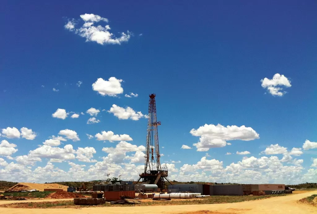 La flambée des prix pétroliers plus menaçante que leur chute 
