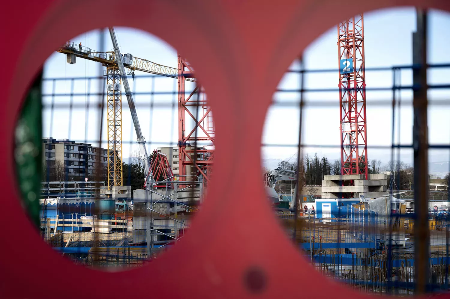 Le secteur de la construction manque de bois, d'acier ou encore de matériaux comme les isolants et les tuyaux en plastique. Ce qui peut engendrer des retards sur les chantiers, voire même des fermetures temporaires.