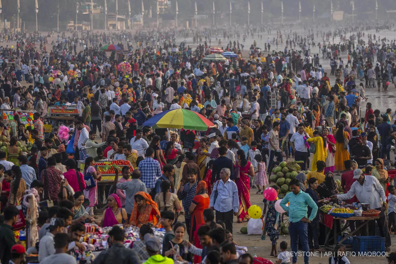 «Le 15 novembre à 08:00 GMT, la population mondiale a atteint les 8 milliards de personnes dont un milliard seront exposées à la montée de eaux!»