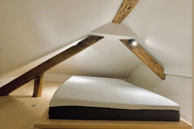 Chambre dans les combles-renovation-appartement-Paris