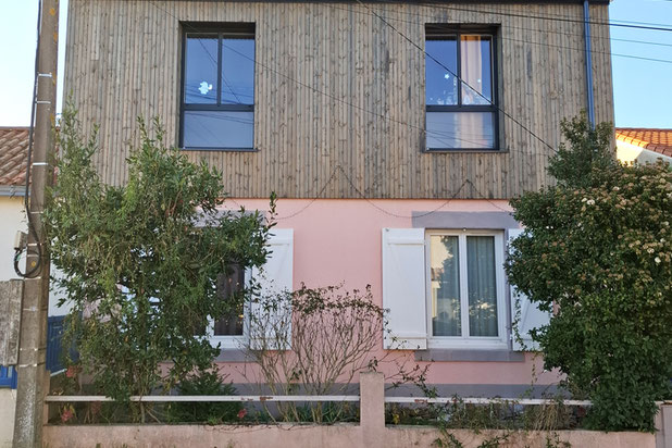 Façade Rue-surelevation-maison-Rezé