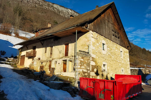 Bâtiment avant-rehabilitation-immeuble-Entrevernes