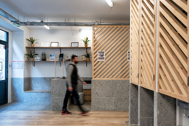 Une partie sport, une partie accueil et une partie vestiaire-renovation-boutique_local-Paris