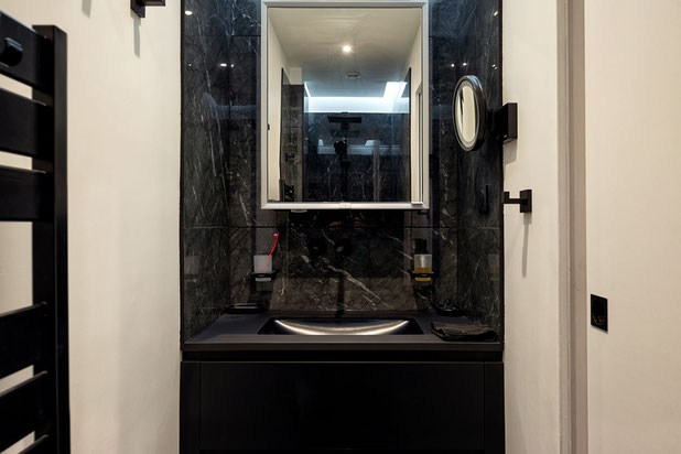 Une salle d'eau optimum - Face A-renovation-appartement-Paris