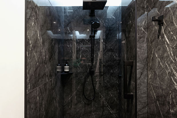 Une salle d'eau optimum - Face B-renovation-appartement-Paris