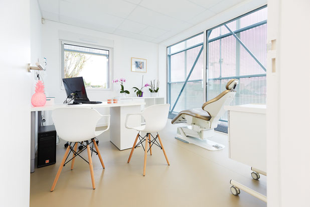 vue intérieure - salle de consultation-rehabilitation-equipement-Hillion