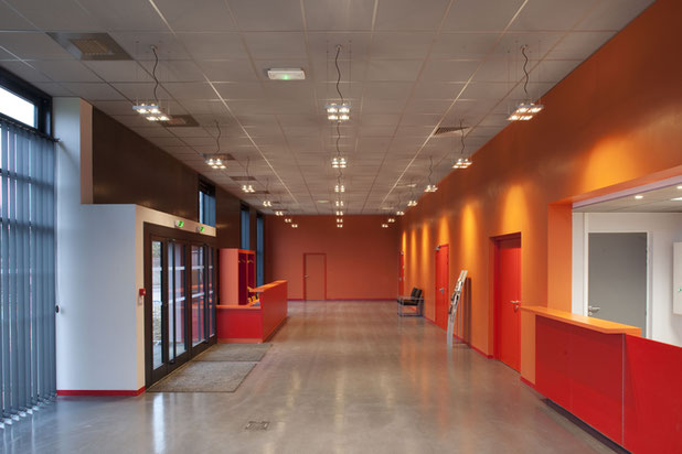 HALL ENTREE-rehabilitation-equipement-La Norville