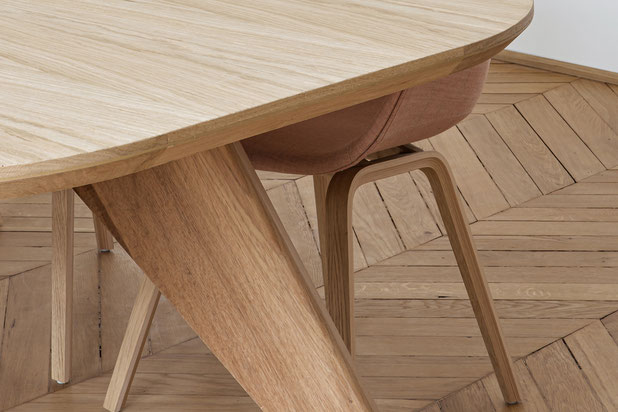 Table de la salle de réunion-renovation-bureaux-Paris
