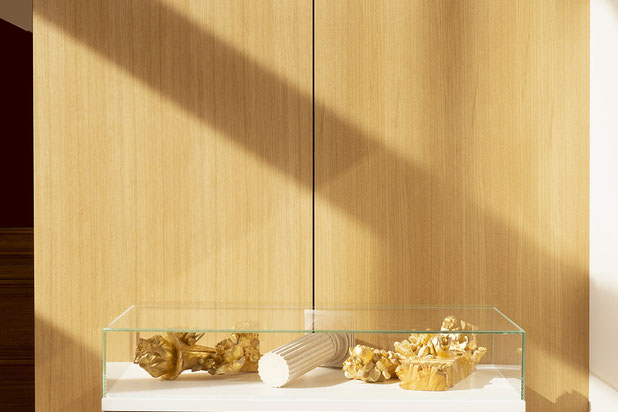 Présentoirs-renovation-equipement-Versailles