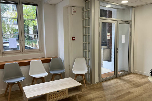 entrée / espace d'attente-rehabilitation-boutique_local-Paris