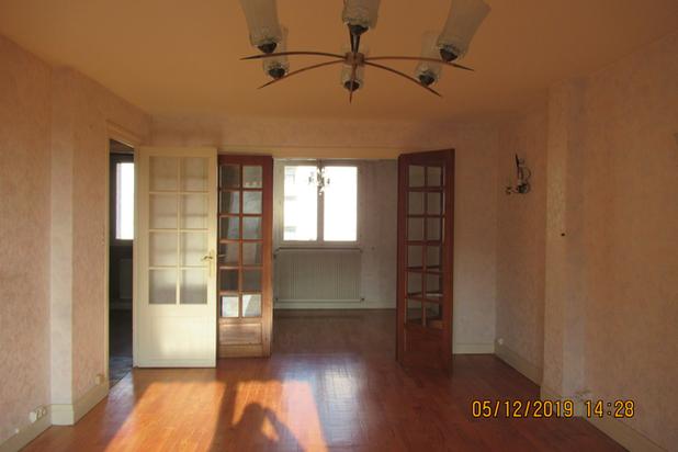 AVANT-rehabilitation-appartement-Lyon