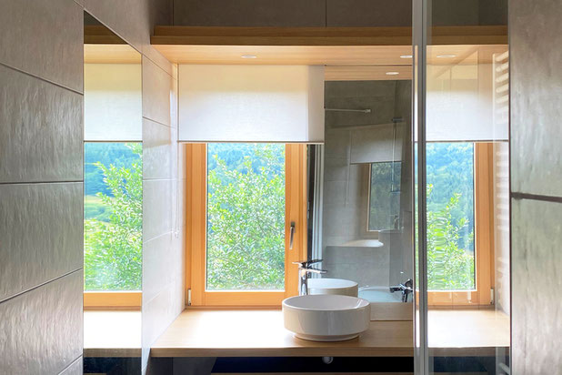 Salle de bain rénovée baignoire conservée-surelevation-maison-Barr