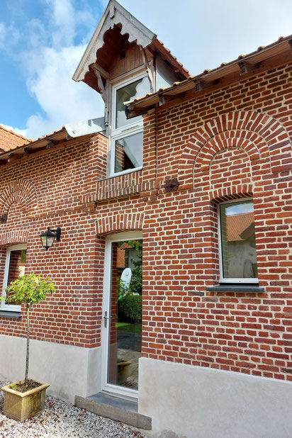 rénovation facade  en appareillage de brique-rehabilitation-local-Villers-Châtel