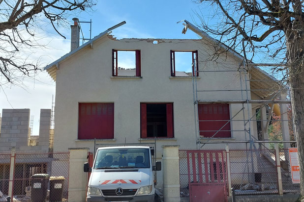 façade sur la rue, en cours de travaux d'agrandissement-agrandissement_extension-maison-Saint-Maur-des-Fossés