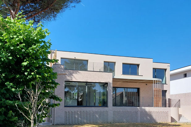 nouvelle façade sur jardin, avec terrasse exterieure-agrandissement_extension-maison-Saint-Maur-des-Fossés
