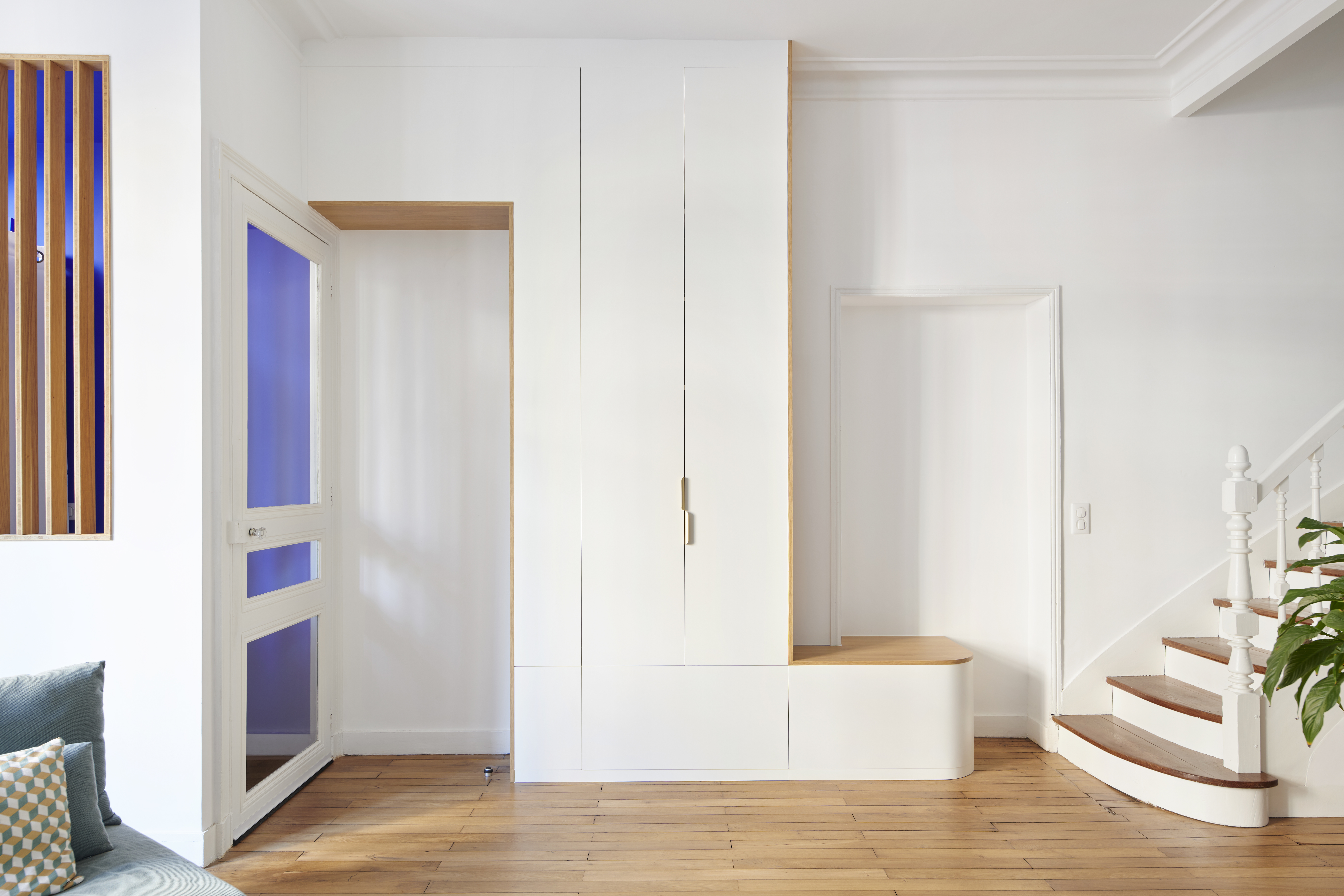 Maison rue de la Bastille – Rénovation et optimisation d’une entrée lumineuse – rénovation de maison Creuse