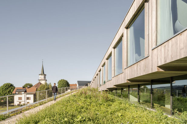 Vue détail façade 2-construction-hotel-Le Chenit