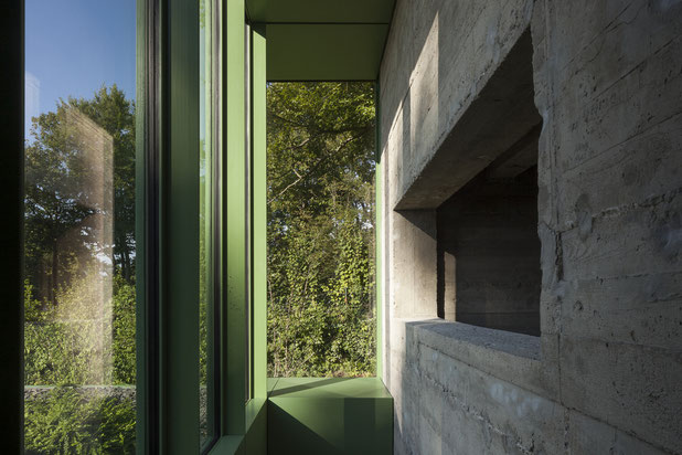 Nouvelle façade, cadres en bois peint et verre-rehabilitation-atelier_loft-Berlin