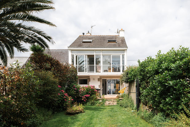 Vue de la maison depuis le jardin coté mer-renovation-maison-Saint-Pierre-Quiberon