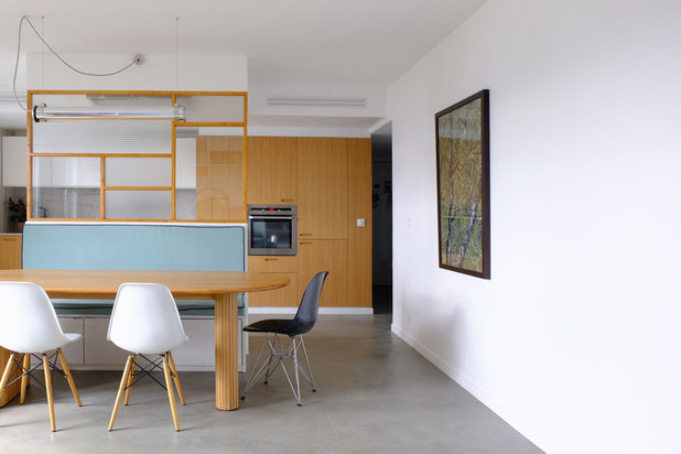 Salle à manger adossée à la cuisine-renovation-appartement-Clichy