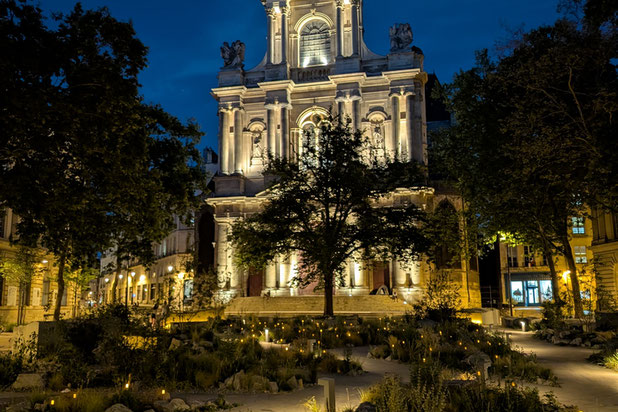 Vue du jardin vers l'église Saint-Gervais-amenagement-autre-Paris