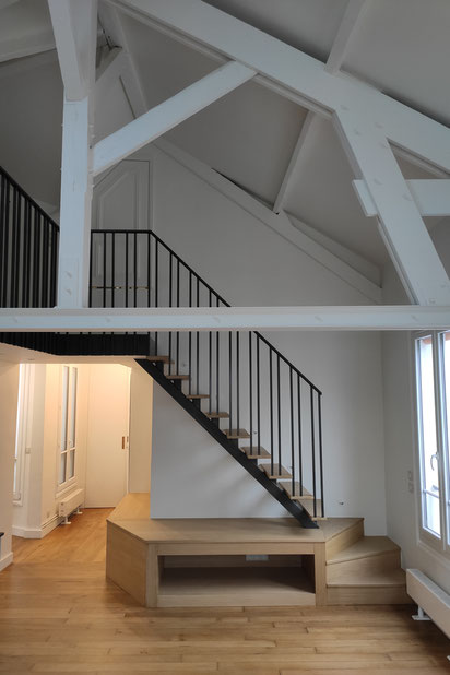 Escalier métallique et reprise de la charpente-renovation-appartement-Paris