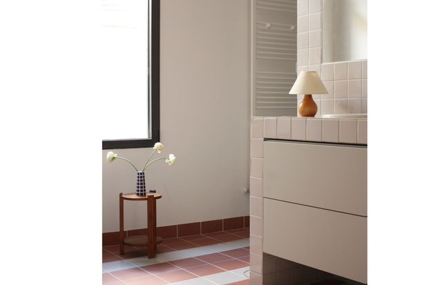 Ancienne zone de travail transformée en SdB-rehabilitation-maison-Aniane