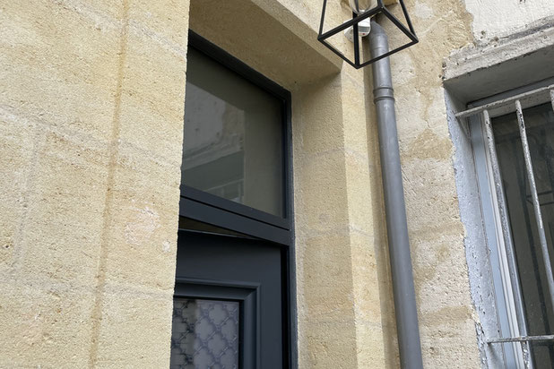 éclairage porte entrée-surelevation-maison-Bordeaux