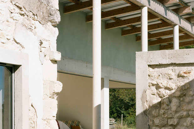 Vers la terrasse-construction-maison-Chenac-Saint-Seurin-d'Uzet