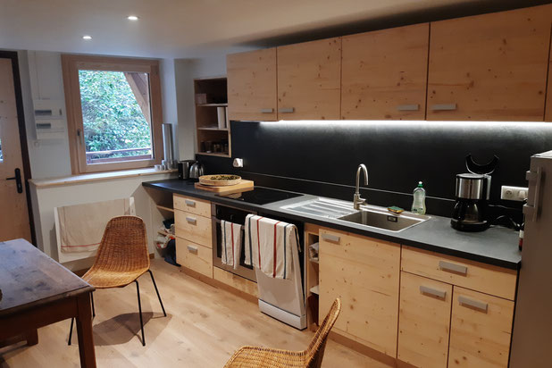 La cuisine de l'appartement-rehabilitation-maison-Bozel