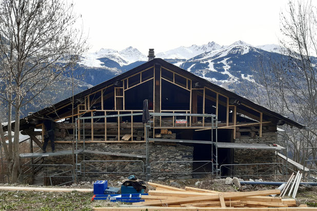 Pignon nord ossature bois en cours de réalisation-rehabilitation-maison-Bozel