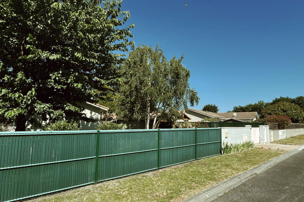 Photo depuis la rue, période estivale-construction-espaces_exts-Audenge