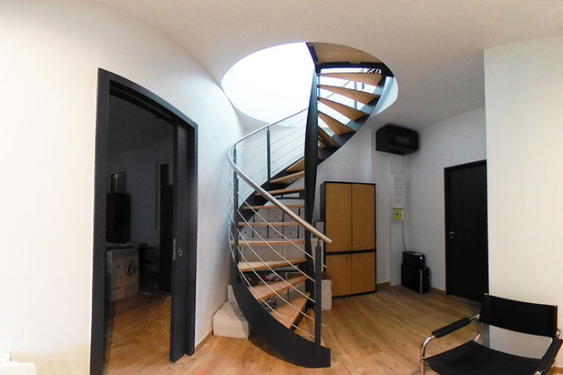 Escalier-rehabilitation-bureaux-Montlhéry