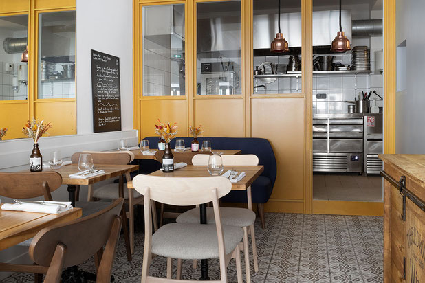 Cloison vitrée vers la cuisine-renovation-cafe_restaurant-Paris
