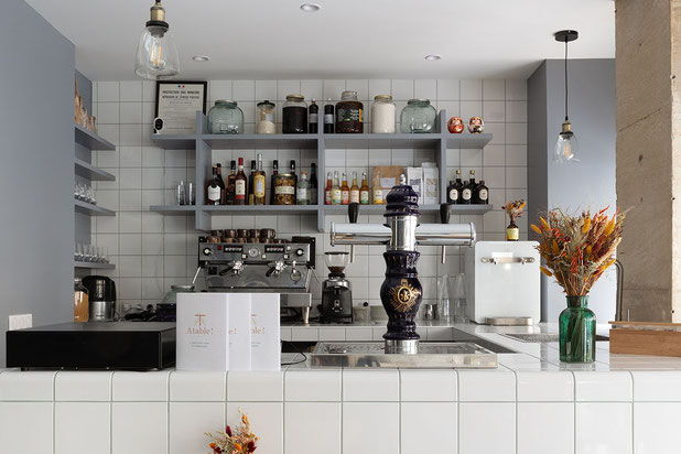 Un comptoir carrelé-renovation-cafe_restaurant-Paris
