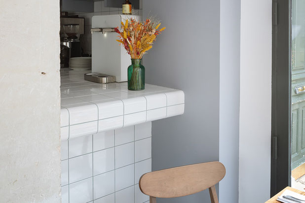 Un comptoir carrelé-renovation-cafe_restaurant-Paris