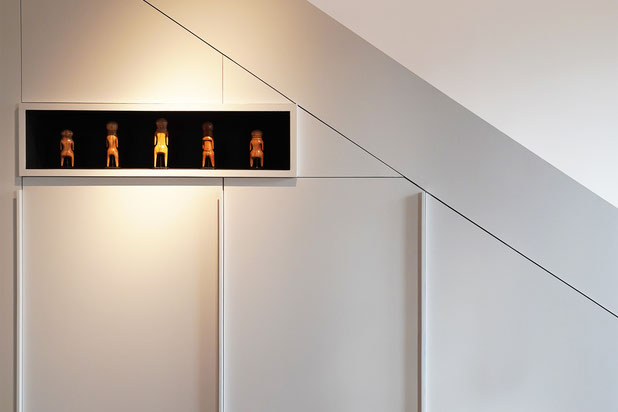 Escalier et niche oeuvre d'art-renovation-appartement-Puteaux