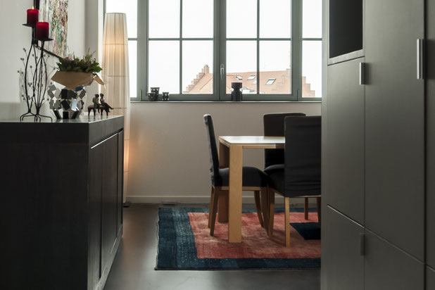 vue depuis l'entrée et son meuble-amenagement-atelier_loft-Wambrechies