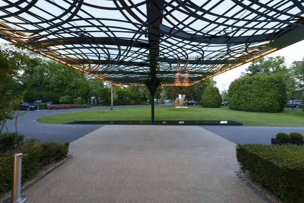 Auvent vu du dessous-construction-espaces_exts-Tinqueux