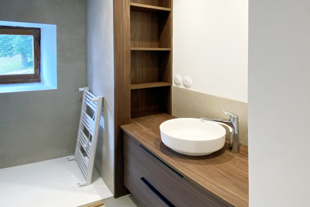 Salle de douche encore chantier-renovation-maison-Dingy-Saint-Clair