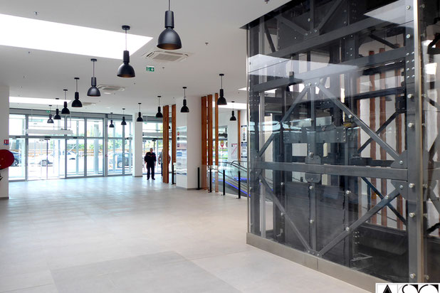 INTERIEUR // R+1 Ascenseur MAIL-amenagement-equipement-Vélizy-Villacoublay