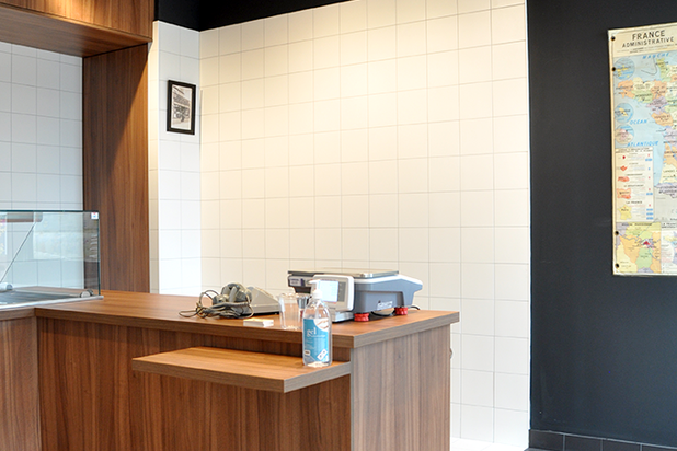 MEUBLE CAISSE-rehabilitation-boutique_local-Betton