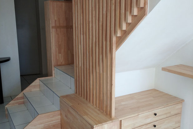 les rangement à coté de la console bureua d'appoint-amenagement-maison-Malintrat