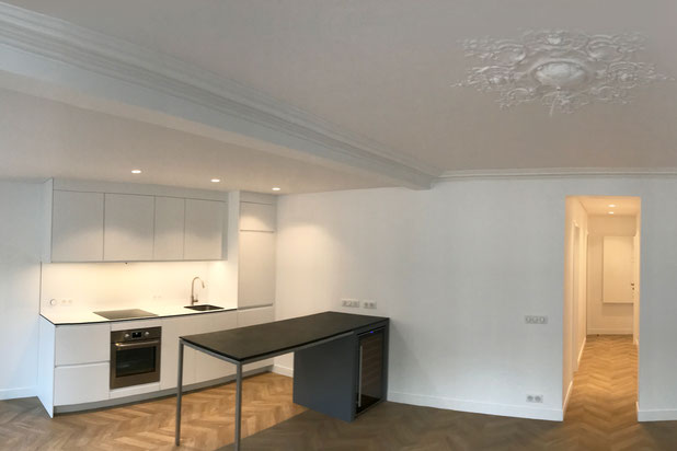 Salon et cuisine ouverte-renovation-appartement-Paris