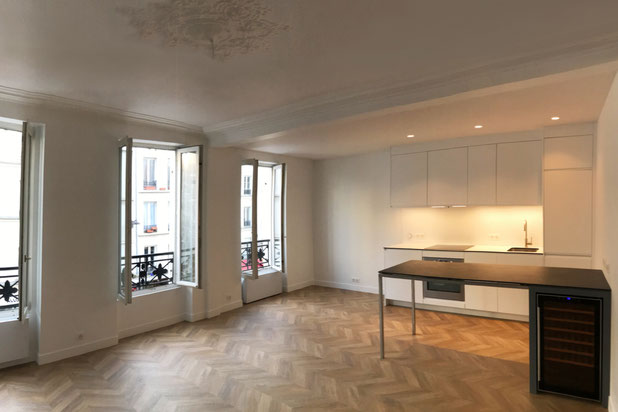 Salon et cuisine ouverte-renovation-appartement-Paris
