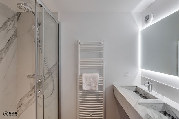 Suite parentale en noir et blanc-renovation-appartement-Rennes