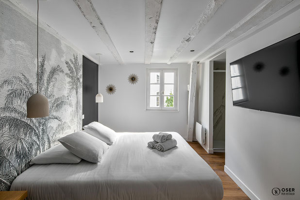 Suite parentale en noir et blanc-renovation-appartement-Rennes