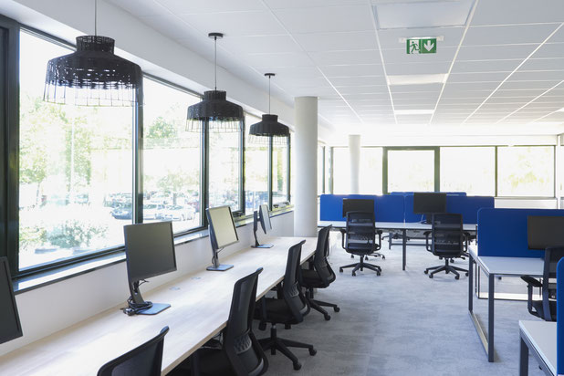 Espace bureau et postes sans vis a vis-amenagement-bureaux-Cenon