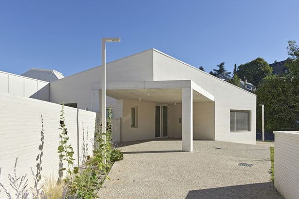 Entrée de la maternelle depuis la venelle-construction-equipement-Mont-Saint-Aignan